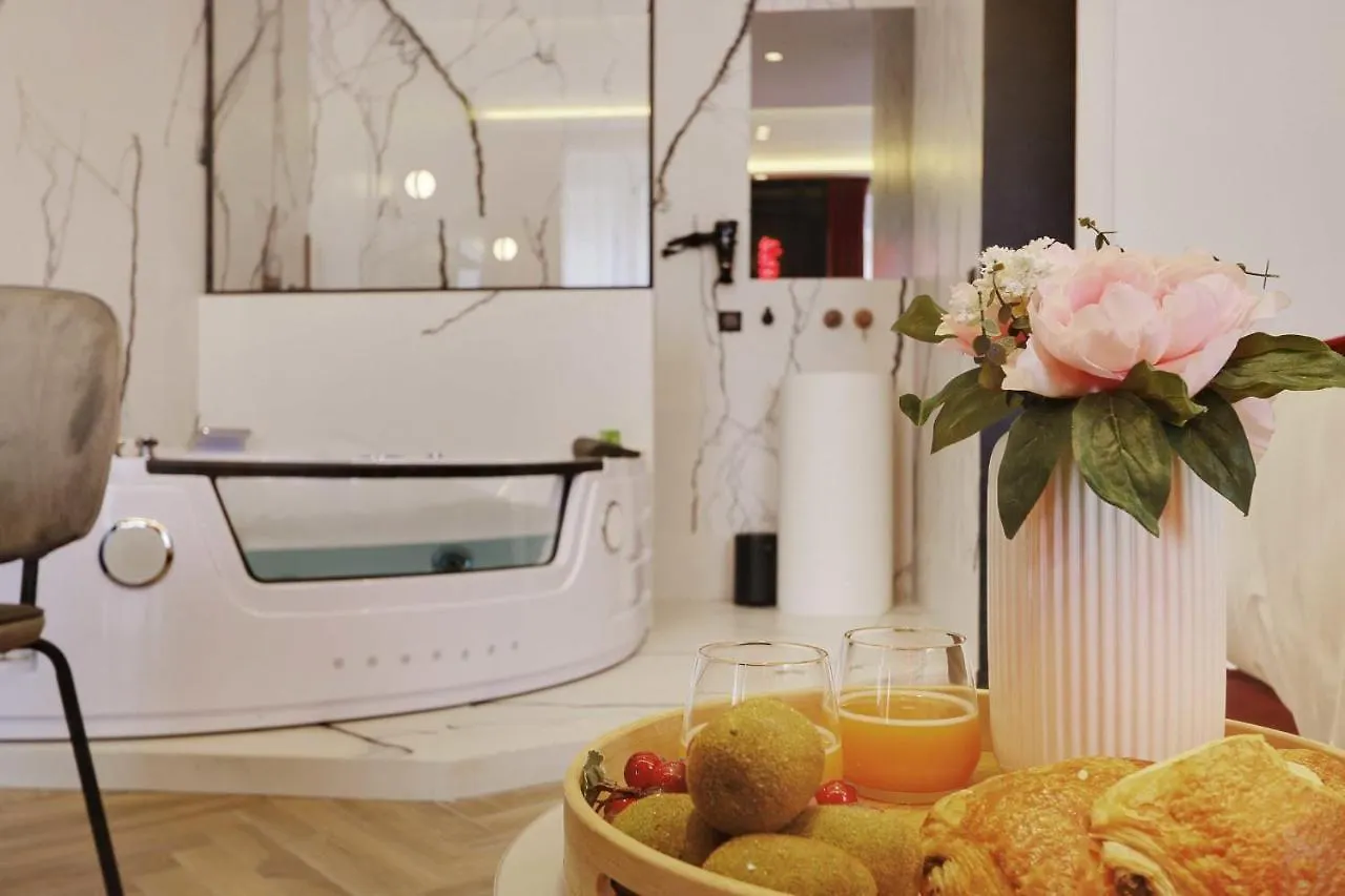 Luxurious Private Room - 2P - Les Halles Paris 0*,
